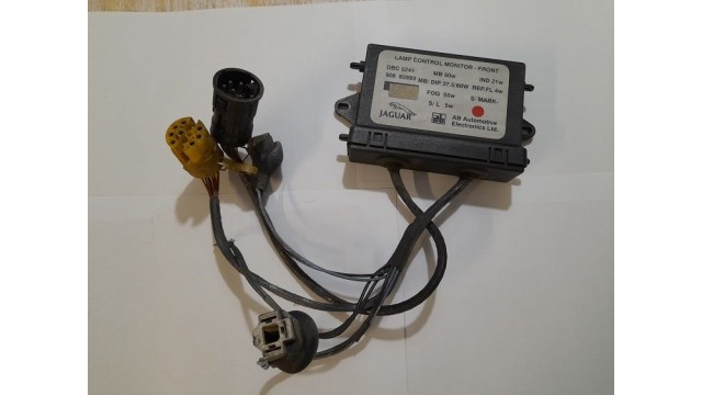 Lamp Control Monitor Front Universal