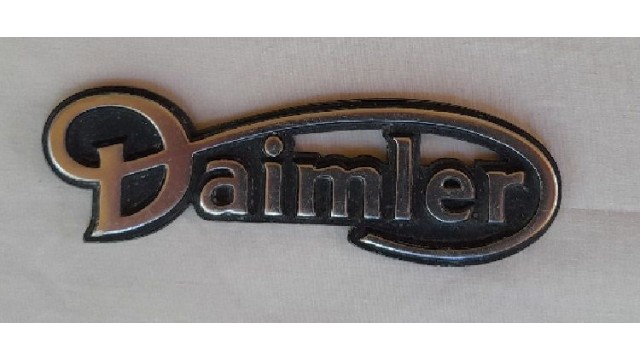 Daimler Boot Trunk Lid Badge-Emblem 