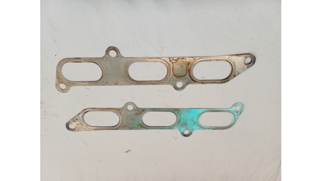 Exhaust Manifold Gasket Front