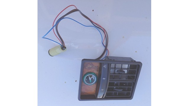 Rear Centre Console Blower Vent NO Cigarette Lighter 
